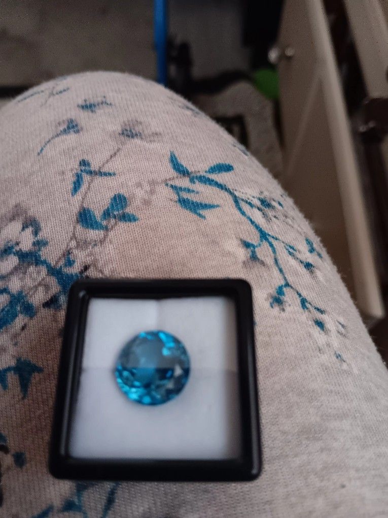 BLUE TOPAZ LOOSE GEM STONE