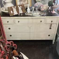 Shabby Dresser