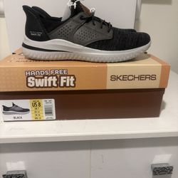 Men’s Skechers Size 8