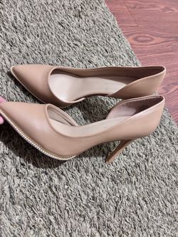 Women’s shoes size 8