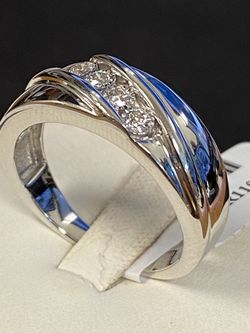 Silver diamond band