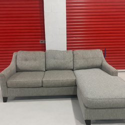 Cindy Crawford Home Reversible Sectional. Pet friendly . 89"w x 69"d