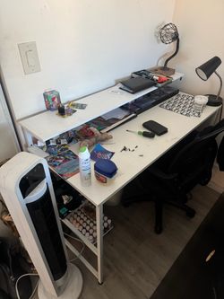 Work desk-white