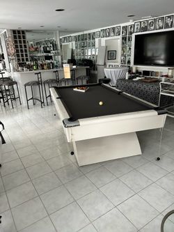 Custom Pool Table white & Black