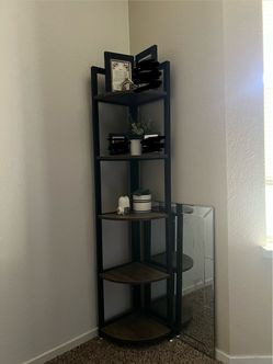 Corner shelf