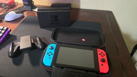 Nintendo Switch (HAC-001-01) Bundle