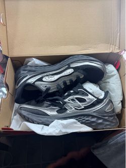 New balance women’s shoes 8.5