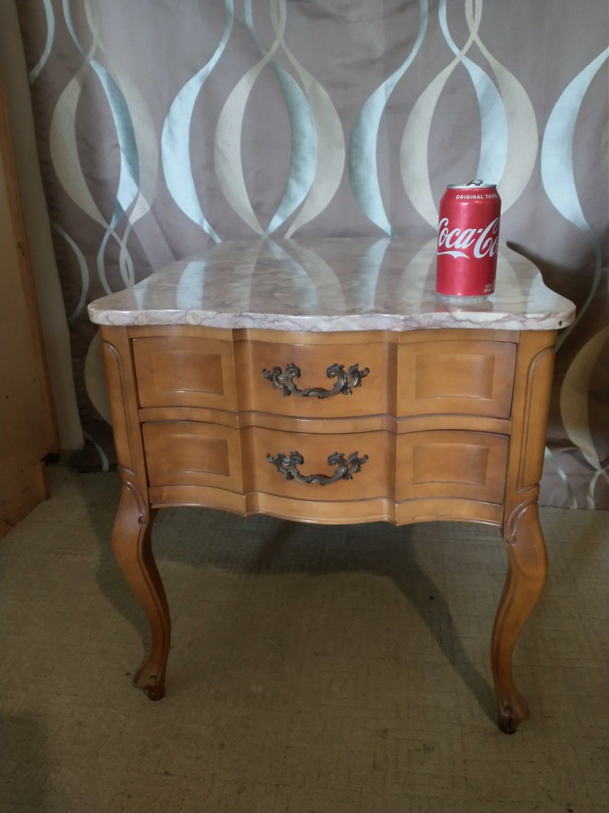 Hammary Marble Top Side Table Or Night Stand Real Wood Beautiful Detail Excellent Craftsmanship