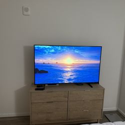 Dresser With 2 Night Stands