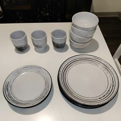 Black And White Dishware Set