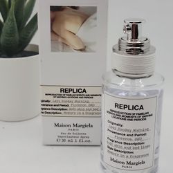 Maison Margiela 

’REPLICA’ Lazy Sunday Morning Eau de Toilette

1 fl USED 