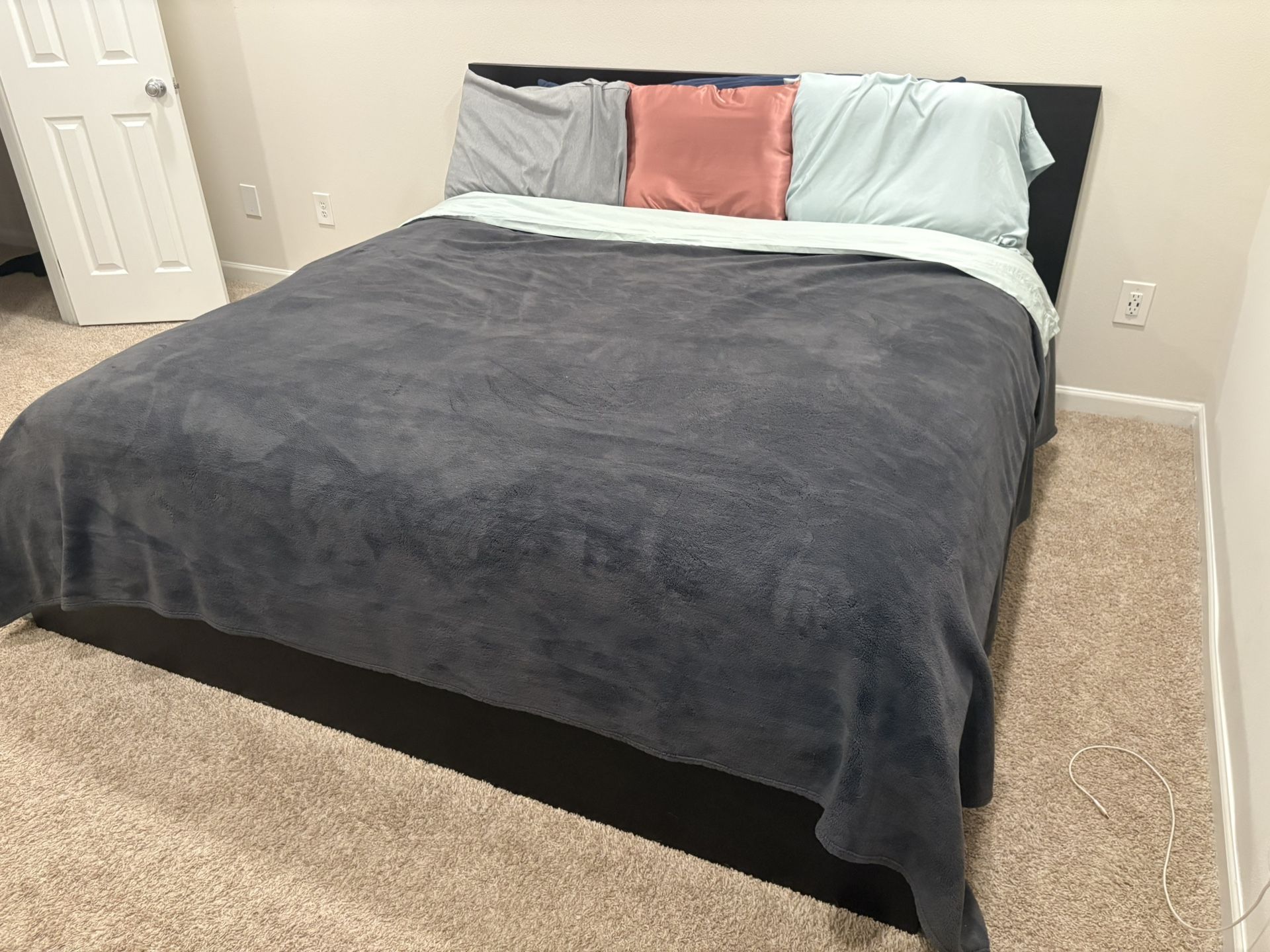 King sized bed and mattress - very comfortable!