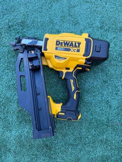 DEWALT  21° Cordless Framing Nailer (Tool-Only)