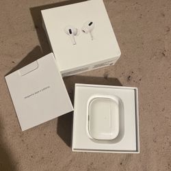 Apple AirPods Pro With MagSafe Charging