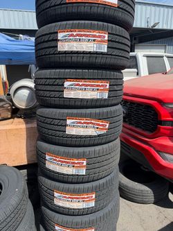 Arroyo All Season 235/40/19 Tires