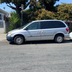 2007 Chrysler Town & Country
