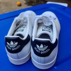 Adidas Stan Smith Low Top White Navy Sneakers. Men Size 8. AS IS