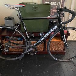 2010 Cannondale Six 5 Road Bike 54CM