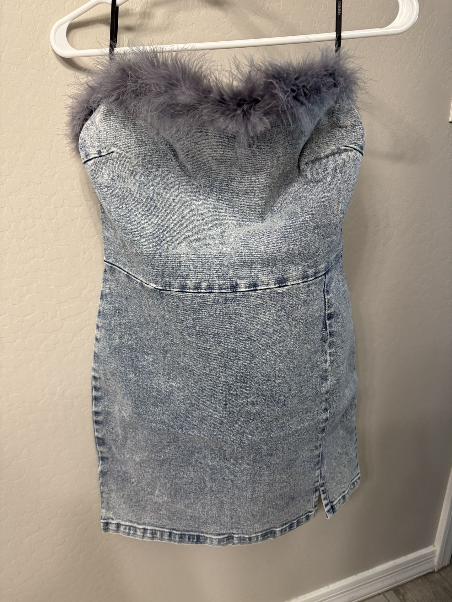 Forever 21 Light Wash Denim Dress Size Large