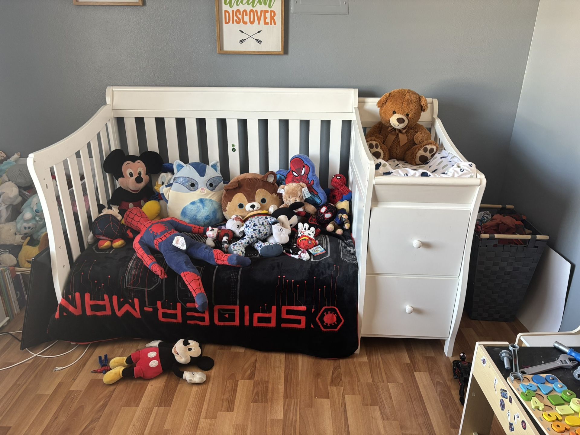 Light Used Crib And Changing Table