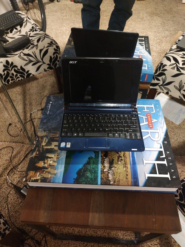 Acer Mini Laptop