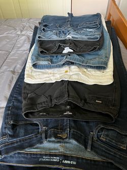 There is eight women’s jeans the size is some 10 and some 12 all of them for $70total
