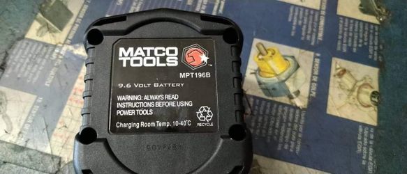 Matco tools 2 batteries and charging station  $100