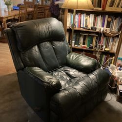 Green bonded leather recliner 