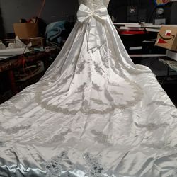 WEDDING DRESS SIZE SMALL