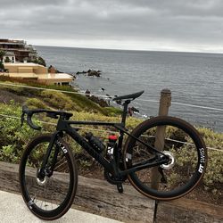 Canyon Ultimate CF SLX 8 Di2 Road Bike