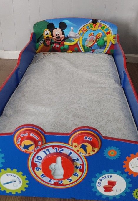 Toddle Mickey Mouse Floor Bed