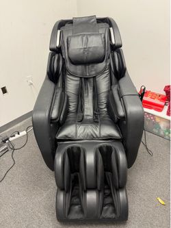 Zero Gravity Massage Chair - Great Condition
