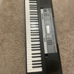 Yamaha YPT-240 Keyboard 