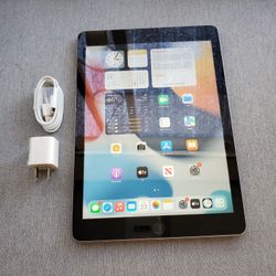 Apple iPad 6 - Wifi - Like New 