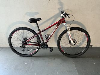 BICYCLE TREK 24 SPEED SIZE 29 BRAND NEW