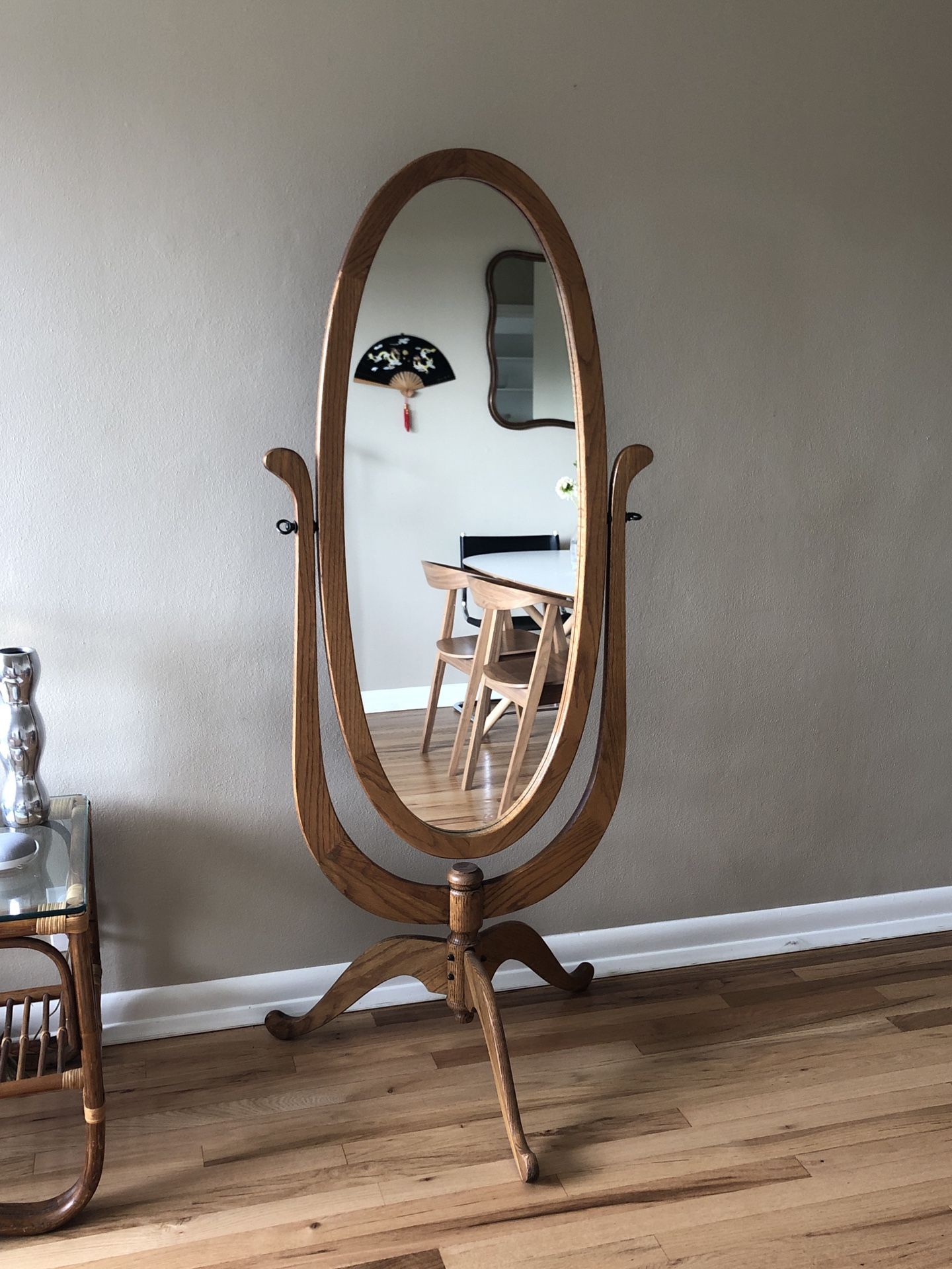 *Pending Pick Up* Amish Antique Oval Pedestal Cheval Standing Mirror
