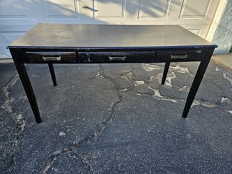 3 drawer desk