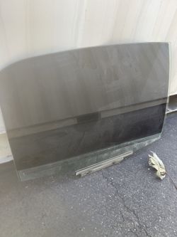 19 Toyota Camry Right Rear Door Glass