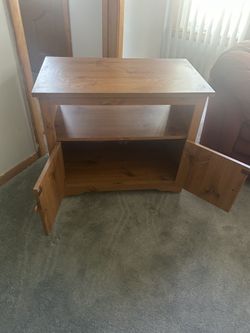 Sauder TV Stand