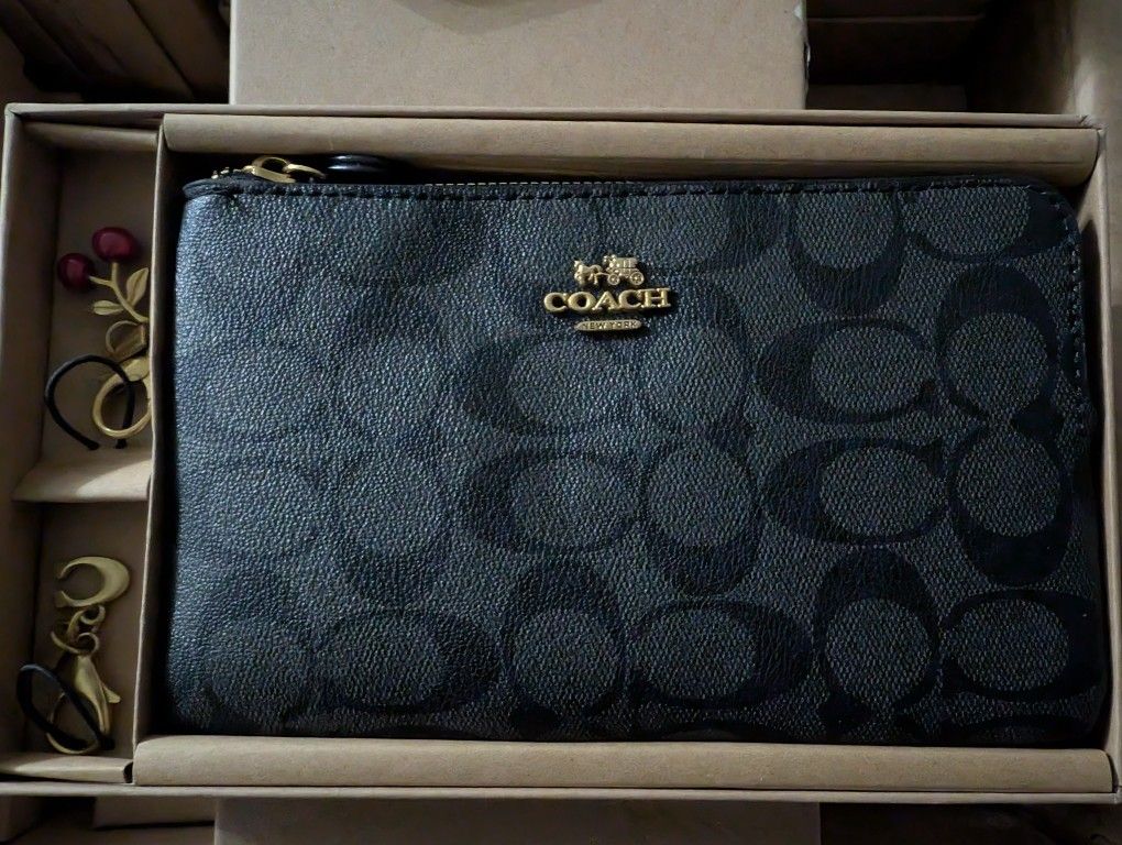 Coach Wallet/Wristlet