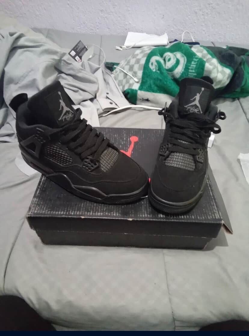 Jordan 4 Black Cat