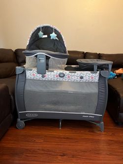 GRACO PLAYPEN COMPLETE