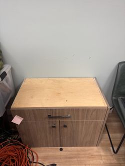 🗄️ Mid-Century / Vintage-Style Wood Storage Cabinet — $50 OBO