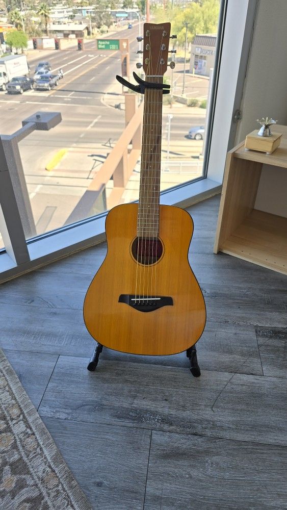 Yamaha Acoustic Guitar