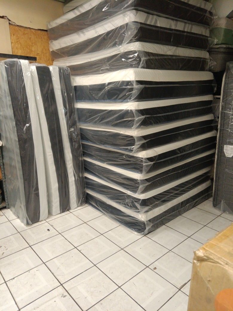 π₯π₯π₯π₯ $149 Brand New Twin Cool Gel Memory Foam Mattress With Removable Zipper Cover $149 π₯π₯π₯π₯