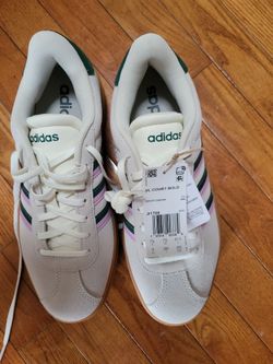 Sneakers for women size 9 us pick up only