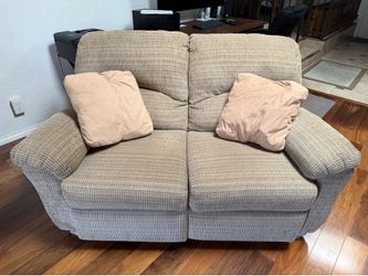 Lane Furnitrue Industries Tan Couches
