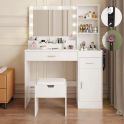 White Vanity Table Set with Mirrors and Lights,Vanity Table Including Stools for A Beautiful Gift