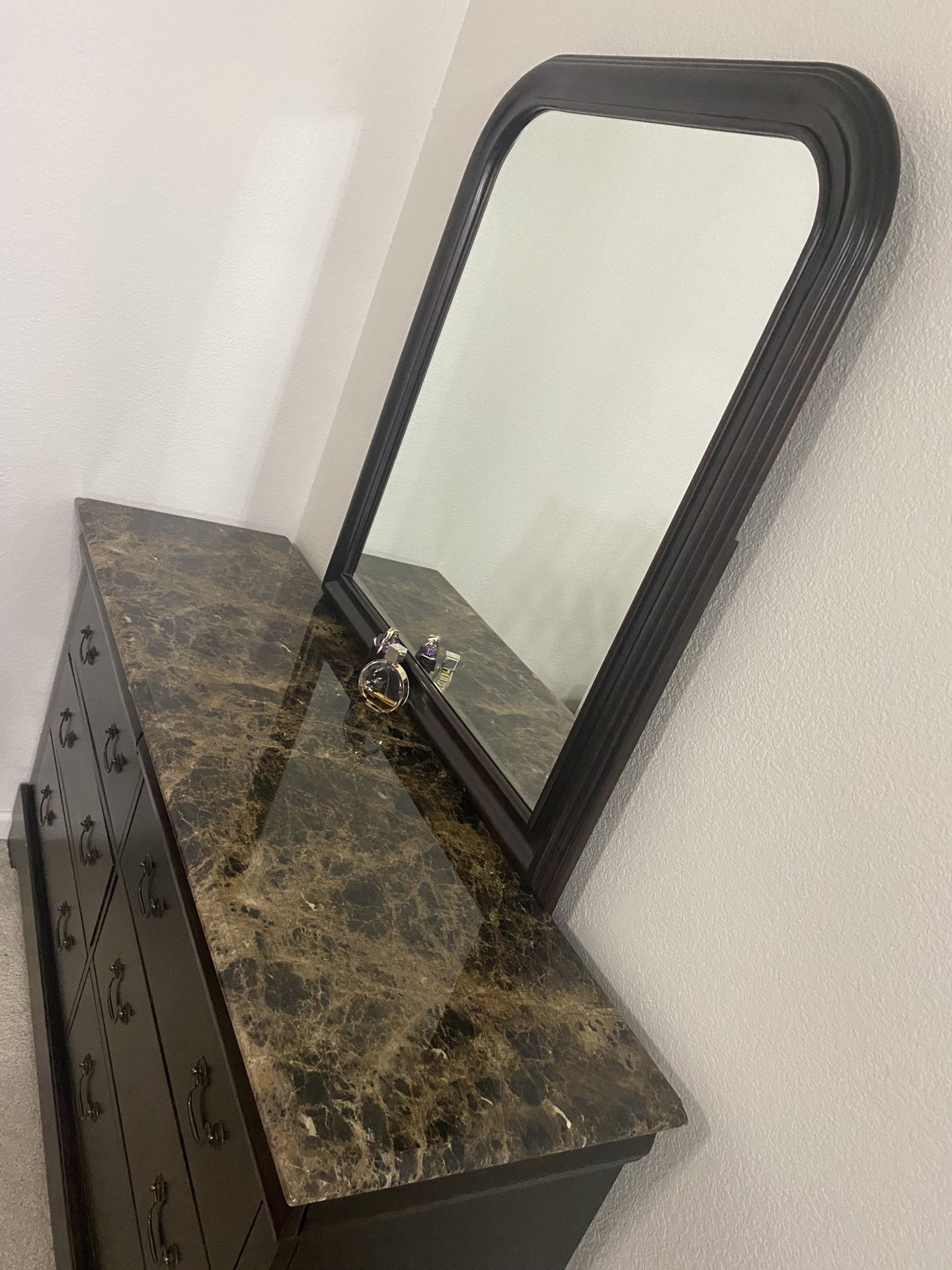 Vanity Dresser
