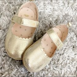 Ballet flats Gold H&M  Size 6